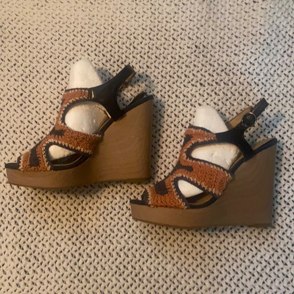 Lucky Brand Crochet Wedge-Women’s Size 6